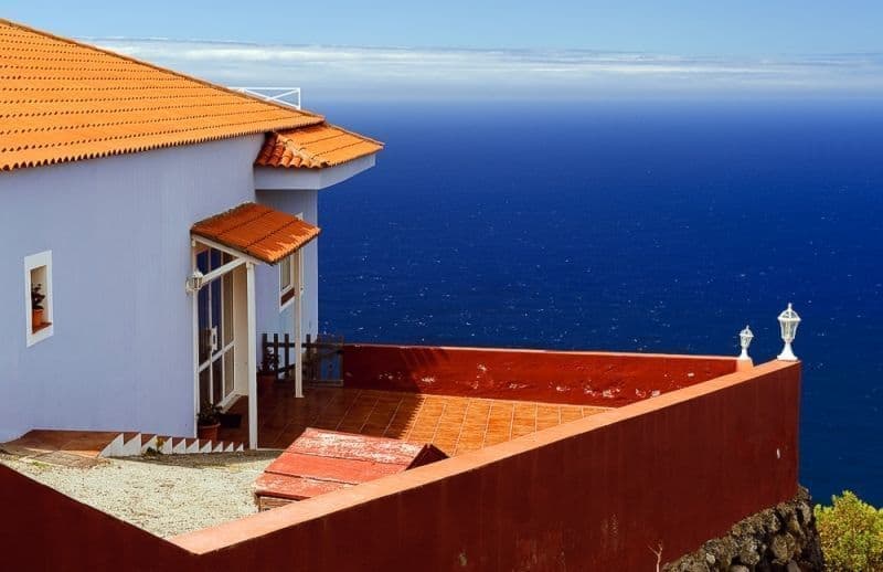 Купить дом у моря за границей продажа квартир в испании у моря недорого